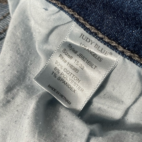 Judy Blue Destroyed Bleach Splatter Boyfriend Blue denim jeans Size 32 - Picture 8 of 8